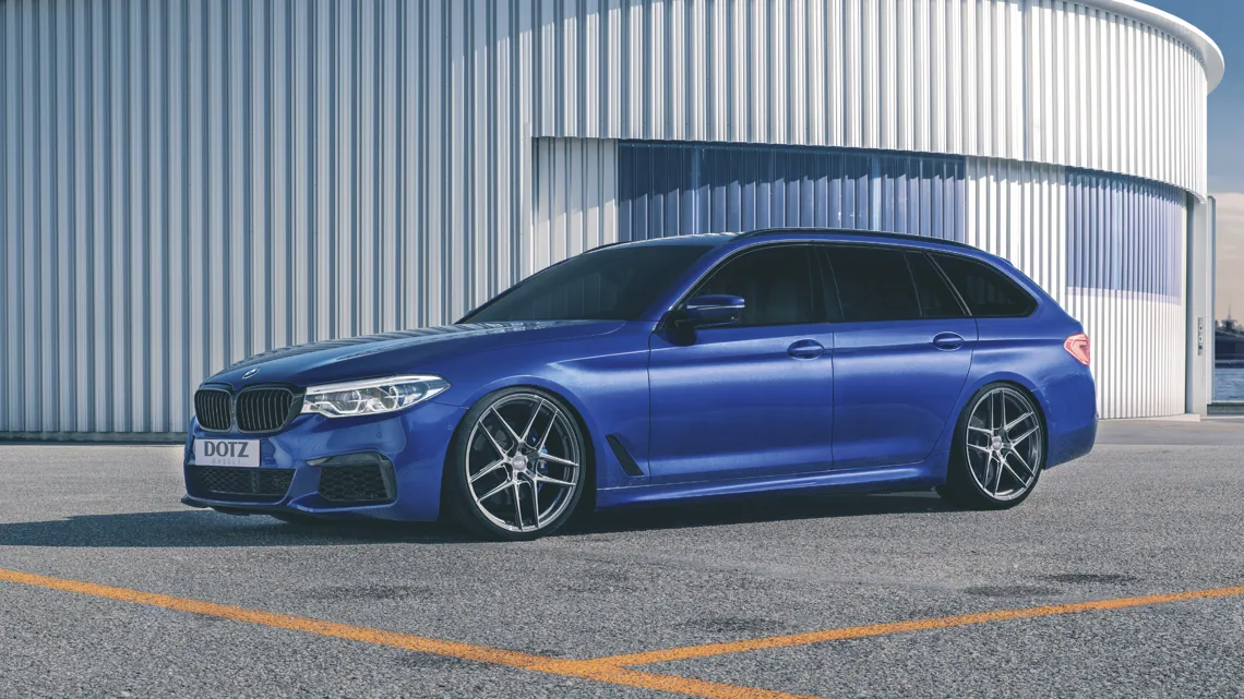 BMW 5-serie touring med DOTZ LagaunaSeca grey fälgar från OCL Brorssons