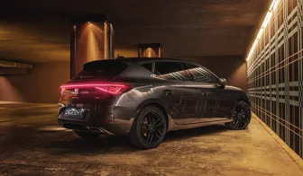 DEZENT TR black Seat Leon Heck