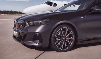 AEZ Toronto dark BMW i5 M60 side