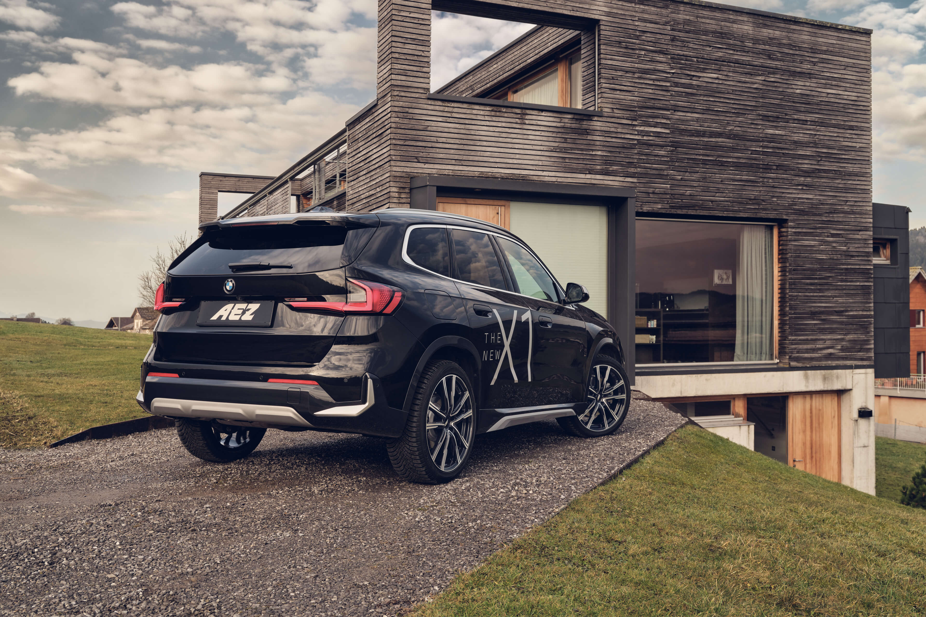 AEZ Montreal dark BMW X1 rear